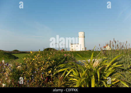 Il vecchio faro a Hunstanton dal Cliff Parade Foto Stock