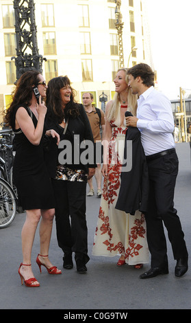 Natalia Woerner, guest Jette Joop, marito Christian Elsen arrivando al Grill Royal per il tedesco "Vogue" magazine party Foto Stock