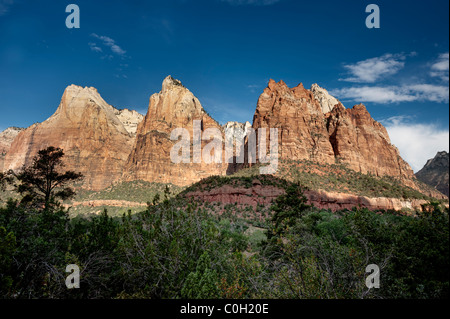 I tre patriarchi Abramo, Issac e Giacobbe, nel Parco Nazionale di Zion, Utah, Stati Uniti d'America, southwest USA Foto Stock