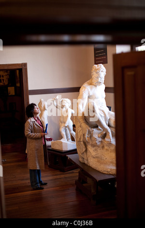 Vista interna di Elisabet Ney Museo, ospitato nel suo ex Austin TX home e studio, che mostra le sculture create dall'artista Foto Stock