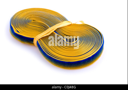 Oggetto su bianco - treccia di cucitura stretta fino Foto Stock