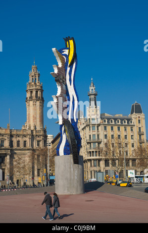 Plaça d'Antoni Lopez quadrato con Roy Lichtenstein Testa della scultura centrale di Barcellona Catalogna Spagna Europa Foto Stock