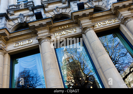 Il vecchio Joint Stock pub vicino a St Philips cattedrale, Birmingham, West Midlands, England, Regno Unito Foto Stock