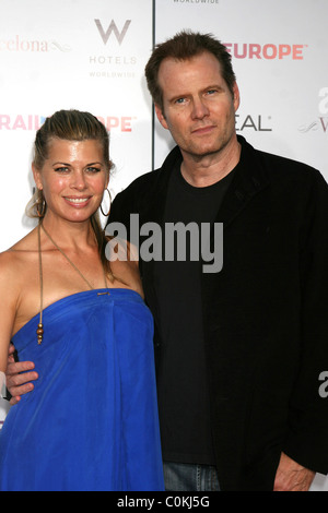 Beth Toussaint & Jack Coleman arrivando a la Premiere di "Vicky Cristina Barcelona" al Village Theatre di Westwood, Foto Stock