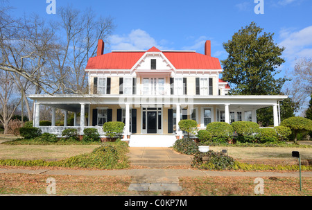 Historic Antebellum casa sulla strada principale di Madison, Georgia. Foto Stock