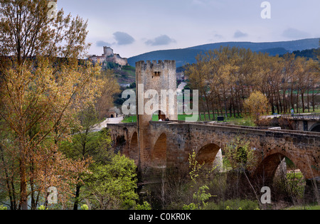 Romano-medievale Ponte di Frias (Burgos, Spagna) Foto Stock