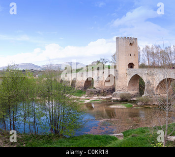 Romano-medievale Ponte di Frias (Burgos, Spagna) Foto Stock