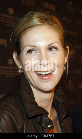 Kelly Rutherford 4° Annuale festa rosa a beneficio delle donne Cedars-Sinai del Cancer Research Institute presso Hanger 8 - Santa Foto Stock