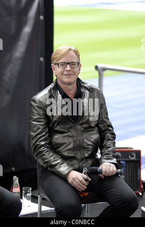 Andrew Fletcher Depeche Mode annunciano il loro tour dell'universo 2009 tour in occasione di una conferenza stampa presso lo Stadio Olimpico di Berlino, Foto Stock