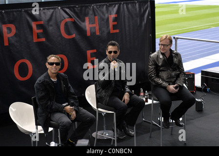 Martin Gore e Dave Gahan, Andrew Fletcher Depeche Mode annunciano il loro tour dell'universo 2009 tour in occasione di una conferenza stampa a Foto Stock
