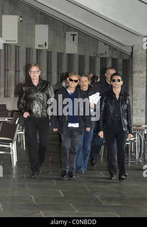 Andrew Fletcher, Martin Gore, Dave Gahan Depeche Mode annunciano il loro tour dell'universo 2009 tour in occasione di una conferenza stampa a Foto Stock