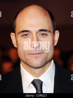 Mark Strong presso la UK film Premiere di "Corpo di bugie" tenutasi presso Vue Leicester Square di Londra, Inghilterra - 06.11.08 Foto Stock