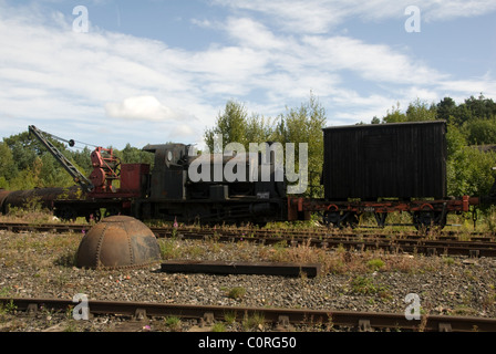 DURHAM; il museo Beamish; 1913 treno merci in attesa di restauro Foto Stock