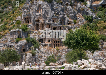 Tombe rupestri della antica necropoli Lycian in Myra,Demre,Antalya provincia della Turchia Foto Stock