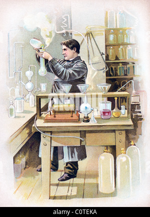 Thomas Alva Edison (1847-1931) era un inventore americano. In 1879, ha prodotto il primo commercialmente pratica lampada ad incandescenza Foto Stock