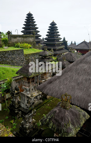 Il tempio Hindu Besakih, o il Tempio madre, a Bali, in Indonesia è un tempio antico e il più importante. Foto Stock