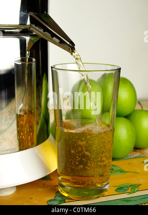 Freschi di succo di mela Foto Stock