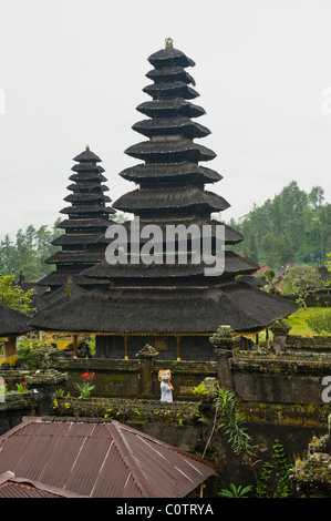 Il tempio Hindu Besakih, o il Tempio madre, a Bali, in Indonesia è un tempio antico e il più importante. Foto Stock