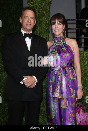 TOM HANKS RITA WILSON 2011 Vanity Fair OSCAR PARTY A LOS ANGELES CALIFORNIA USA 27 febbraio 2011 Foto Stock