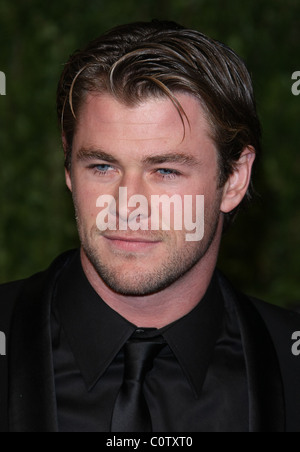 CHRIS HEMSWORTH 2011 Vanity Fair OSCAR PARTY A LOS ANGELES CALIFORNIA USA 27 febbraio 2011 Foto Stock