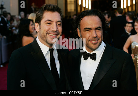 JAVIER BARDEM Alejandro Gonzalez Inarritu 83RD ACADEMY AWARDS red carpet arrivi Kodak Theatre Hollywood USA 27 febbraio 20 Foto Stock