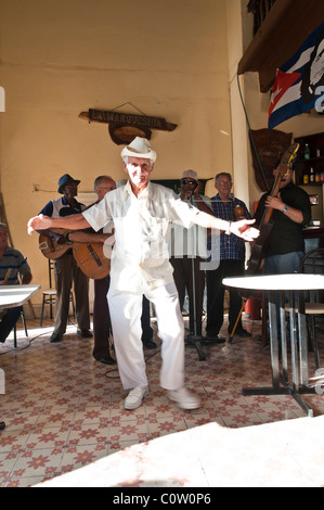 Santa Clara Bar Marquesina musicisti locali Foto Stock