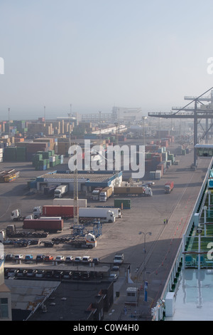 Il porto di Cadice contenitore dock. Foto Stock