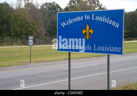 Benvenuti in Louisiana cartello stradale presso il Mississippi bordo lungo l'Autostrada US 61. Foto Stock