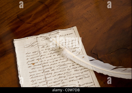 Quill Pen & vecchio lettera manoscritta Foto Stock