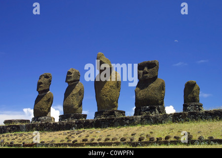 I monoliti a Ahu Tahai, Isola di Pasqua Foto Stock