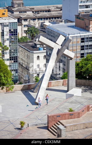 Largo da Cruz Quebrada, caduti Croce, Pelourinho, Salvador, Bahia, Brasile Foto Stock