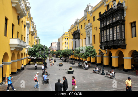 Edifici Coloniali, Passaje Santa Rosa, Plaza Mayor, Lima, Peru Foto Stock