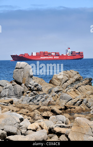 Contenitori nave crociera in oceano Pacifico vicino a Valparaiso Cile Foto Stock