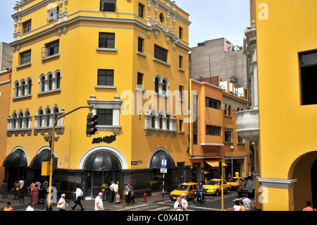 Gli edifici coloniali Plaza Mayor Lima Peru Foto Stock