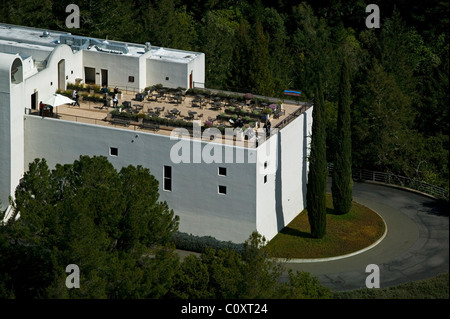 Vista aerea al di sopra di degustazione vino patio Sterling vigneti Napa Valley Calistoga California USA Foto Stock