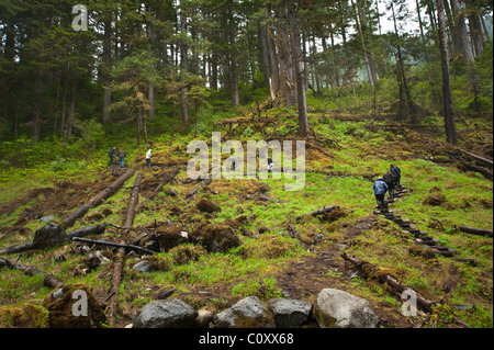 L'Alaska. Escursionismo Cascade Creek Trail, Thomas Bay, Tongass National Forest, a sud-est di Alaska. Foto Stock