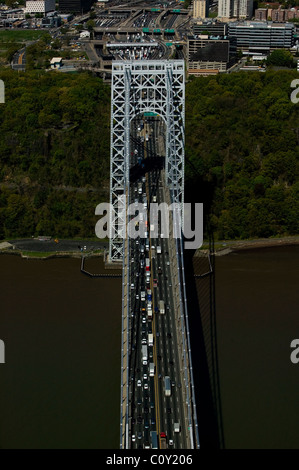 Vista aerea al di sopra di George Washington Bridge sul fiume Hudson New York New Jersey Foto Stock