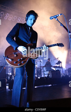 Interpol suonare dal vivo presso il Padiglione LC in Columbus Ohio il 13 febbraio 2011 Foto Stock