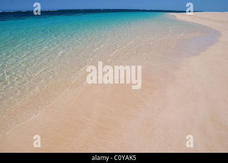 Acque cristalline e sabbia bianca del Parco Marino di Ningaloo, Capo nord-occidentale, Australia Occidentale. Foto Stock