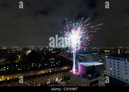 Fuochi d'artificio vicino a Canary Wharf London Foto Stock