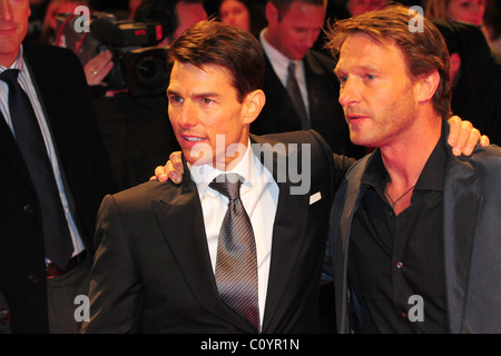 Tom Cruise, Thomas Kretschmann premiere europeo dell 'operazione Walkre: Das Stauffenberg Attentat" ("Valkyrie') al Theater am Foto Stock