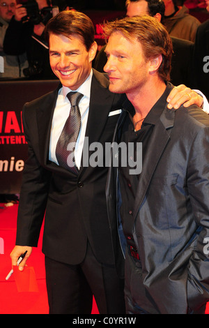 Tom Cruise, Thomas Kretschmann premiere europeo dell 'operazione Walkre: Das Stauffenberg Attentat" ("Valkyrie') al Theater am Foto Stock