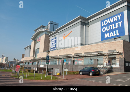 Esterno del Lowry Outlet Mall e il Vue Cinema, Salford Quays. Foto Stock