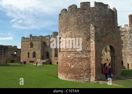 La gamma del Nord e la cappella rotonda a Ludlow Castle, Shropshire, Inghilterra, Regno Unito Foto Stock