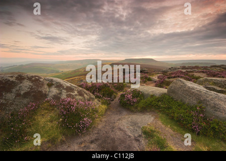 Alba sul Owler Tor Foto Stock