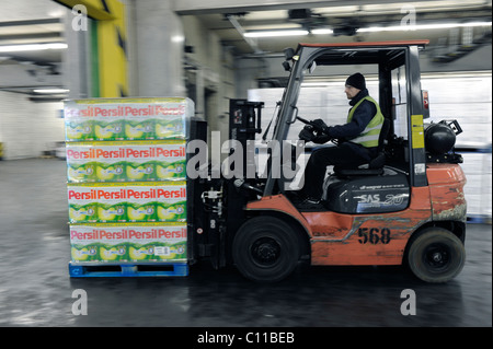 Produzione di detergenti per il bucato dalla Henkel AG & Co. KGaA company, Duesseldorf, nella Renania settentrionale-Vestfalia, Germania, Europa Foto Stock