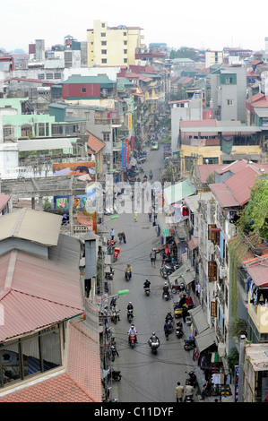 Scena di strada, Hanoi, Vietnam del Nord, Vietnam, Asia sud-orientale, Asia Foto Stock