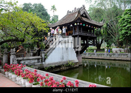 Pagoda su un pilastro, Hanoi, Vietnam del Nord, Vietnam, Asia sud-orientale, Asia Foto Stock