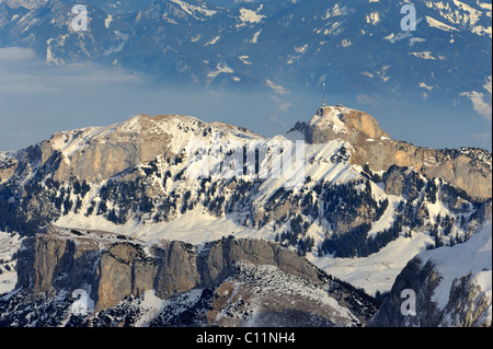 Vista da Mt Saentis di Mt Hoher Kasten sull Alpstein, San Gallo Valle del Reno nel retro del Canton Appenzello Esterno Foto Stock