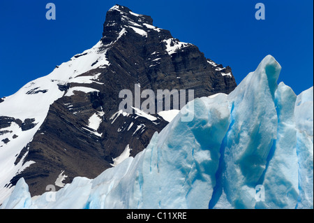 Picco con ghiaccio, Ghiacciaio Perito Moreno, Patagonia, Argentina, Sud America Foto Stock